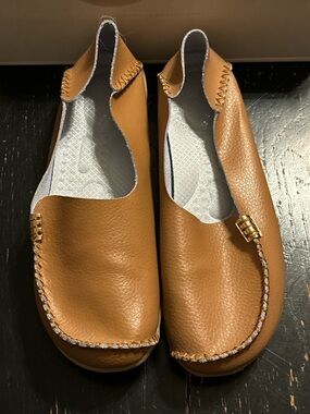 Women’s Tan Leather Slip-On Casual Loafers